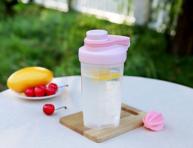 Φιάλη πλαστικού νερού